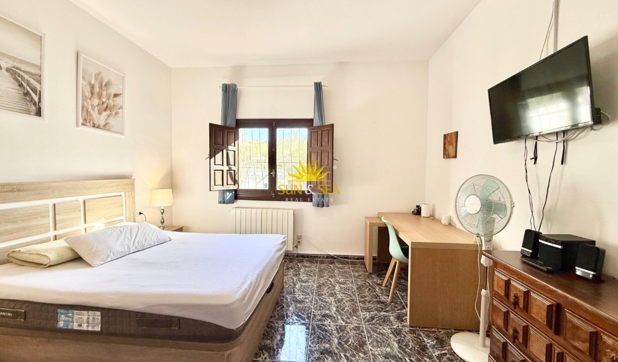 Langfristige Vermietung - Freistehende Villa - Finestrat - Cala de Finestrat