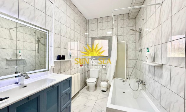 Langfristige Vermietung - Freistehende Villa - Finestrat - Cala de Finestrat