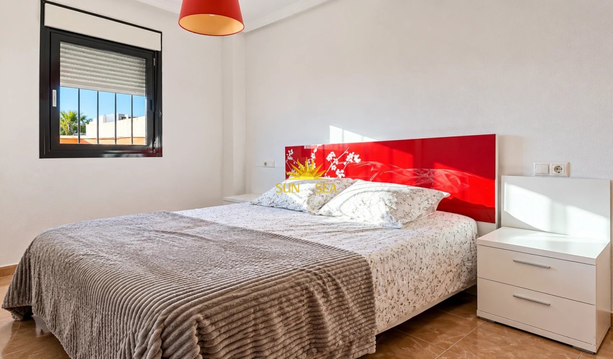 Location à long terme - Maison mitoyenne - Orihuela Costa