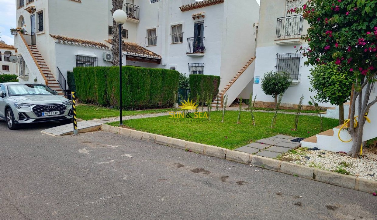 Location à long terme - Townhouse - Orihuela Costa - Playa Flamenca