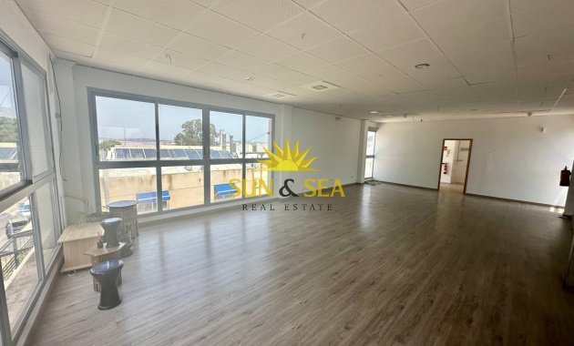 Long Term Rental - Commercial - Torrevieja - Los balcones