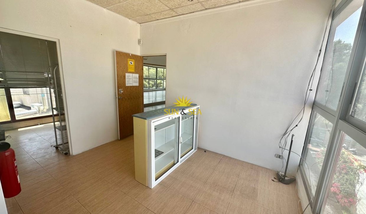 Long Term Rental - Commercial - Torrevieja - Los balcones