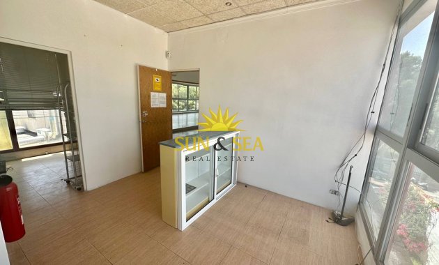 Long Term Rental - Commercial - Torrevieja - Los balcones