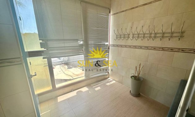 Long Term Rental - Commercial - Torrevieja - Los balcones