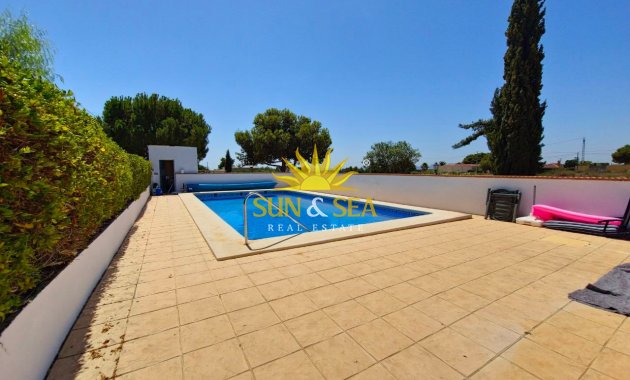 Herverkoop - Villa - Crevillente