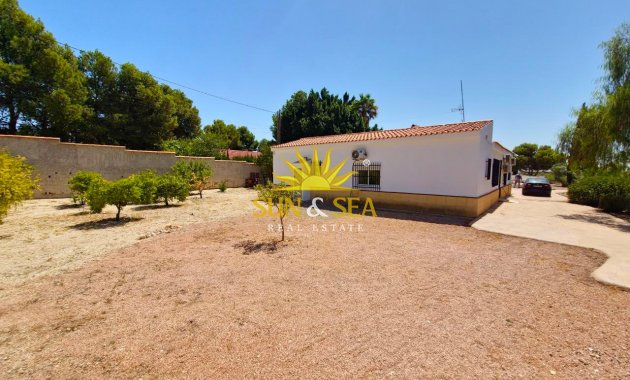 Herverkoop - Villa - Crevillente