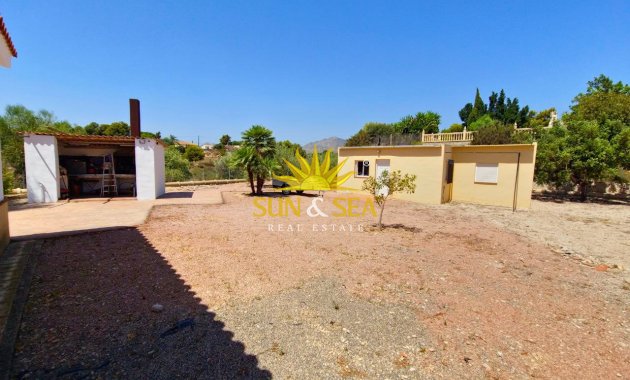 Herverkoop - Villa - Crevillente