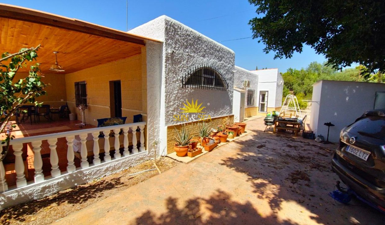 Herverkoop - Villa - Crevillente