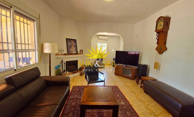 Herverkoop - Villa - Crevillente