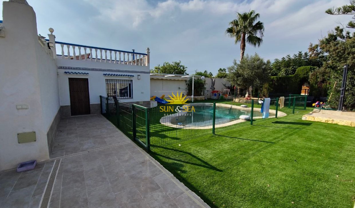Lange Termijn Verhuur - Appartement - Montesinos
