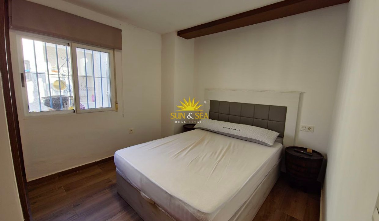 Lange Termijn Verhuur - Appartement - Montesinos