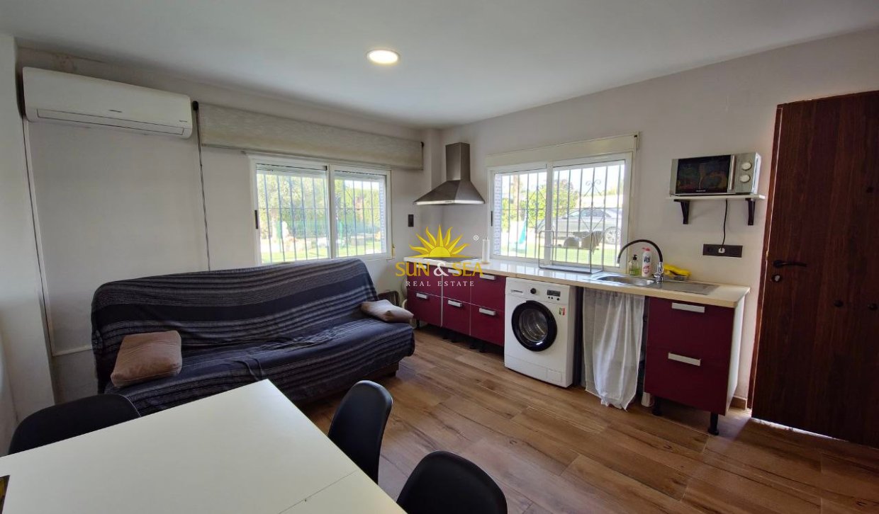 Lange Termijn Verhuur - Appartement - Montesinos
