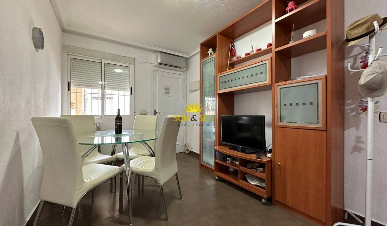 Long Term Rental - Apartment - Torrevieja - Los balcones