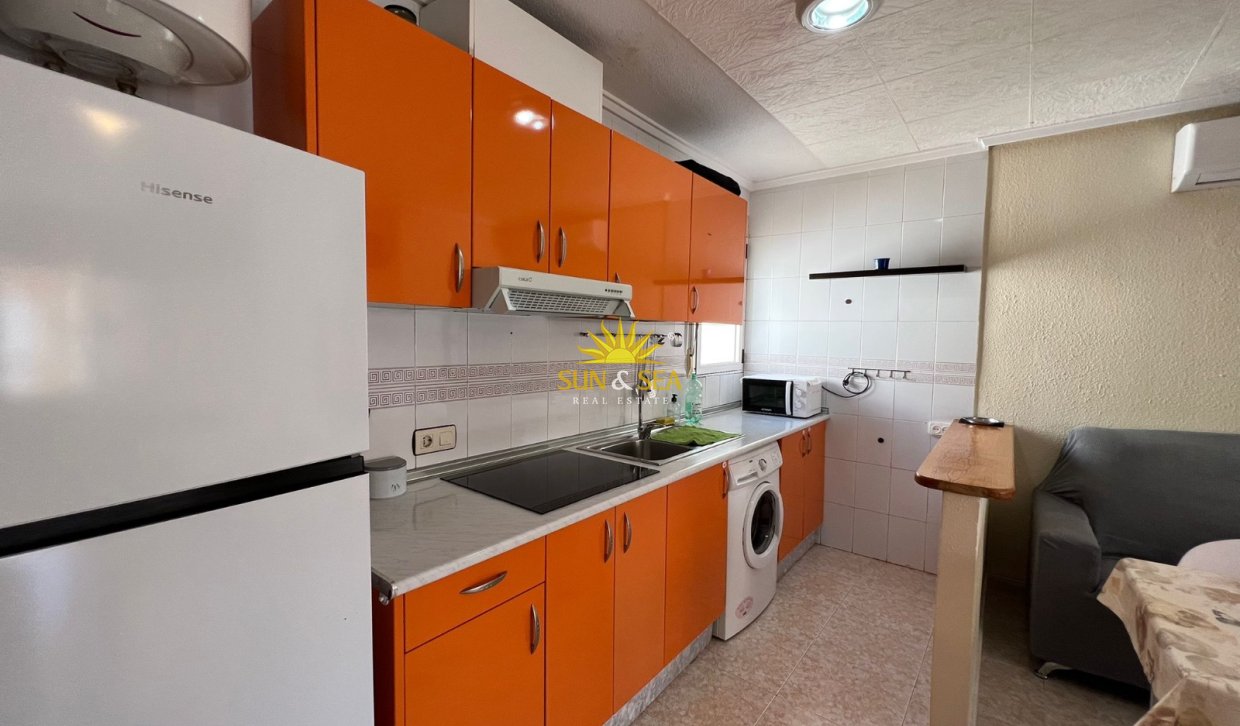Alquiler a largo plazo - Atico - Torrevieja - Los Balcones - Los Altos del Edén