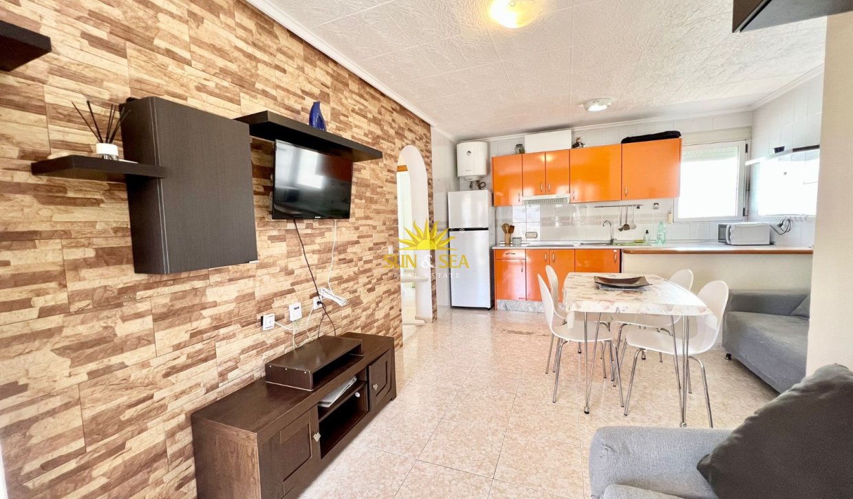 Alquiler a largo plazo - Atico - Torrevieja - Los Balcones - Los Altos del Edén