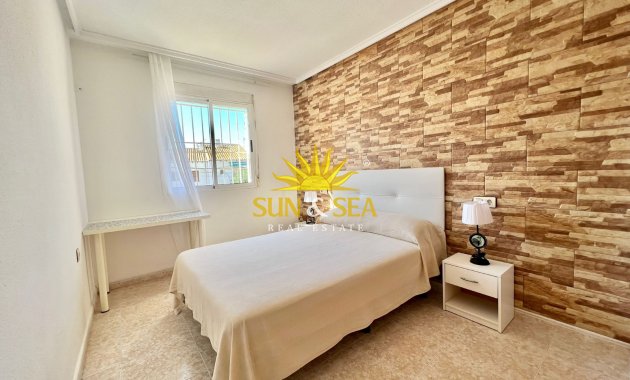 Alquiler a largo plazo - Atico - Torrevieja - Los Balcones - Los Altos del Edén