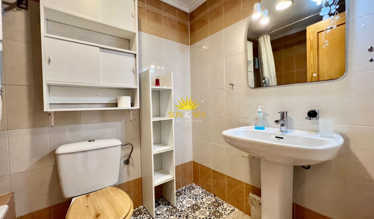 Alquiler a largo plazo - Atico - Torrevieja - Los Balcones - Los Altos del Edén