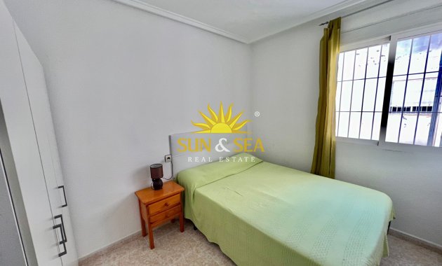 Alquiler a largo plazo - Atico - Torrevieja - Los Balcones - Los Altos del Edén