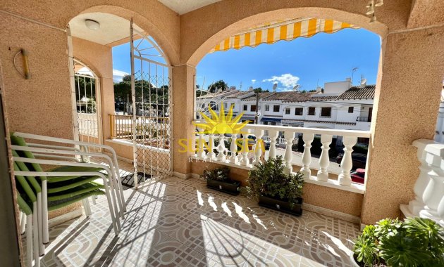 Alquiler a largo plazo - Atico - Torrevieja - Los Balcones - Los Altos del Edén
