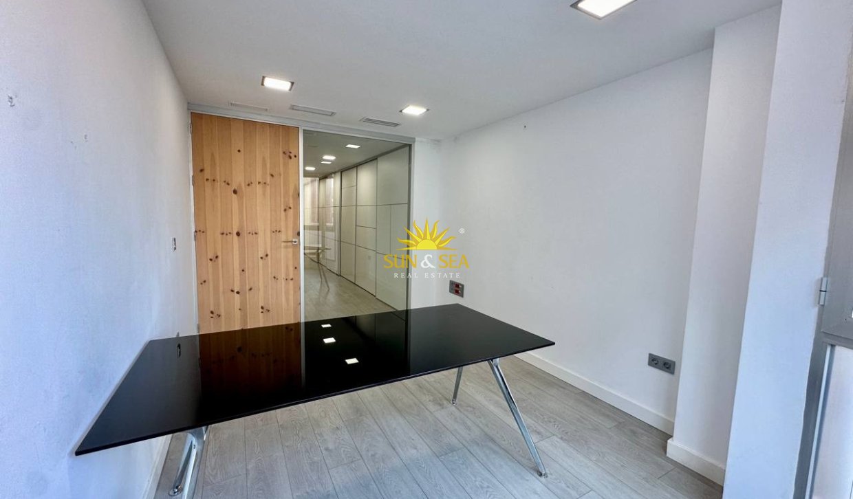 Long Term Rental - Commercial - Torrevieja - Centro