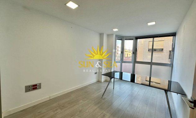 Long Term Rental - Commercial - Torrevieja - Centro
