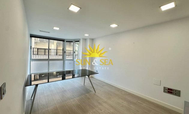 Long Term Rental - Commercial - Torrevieja - Centro