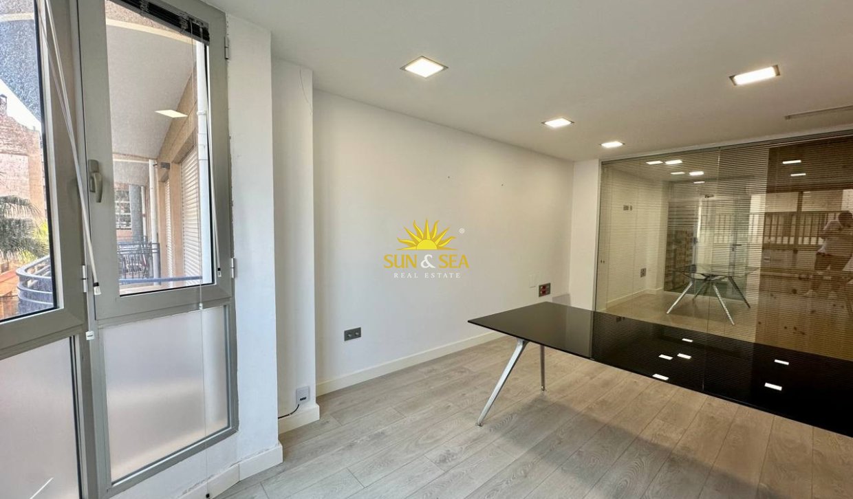 Long Term Rental - Commercial - Torrevieja - Centro