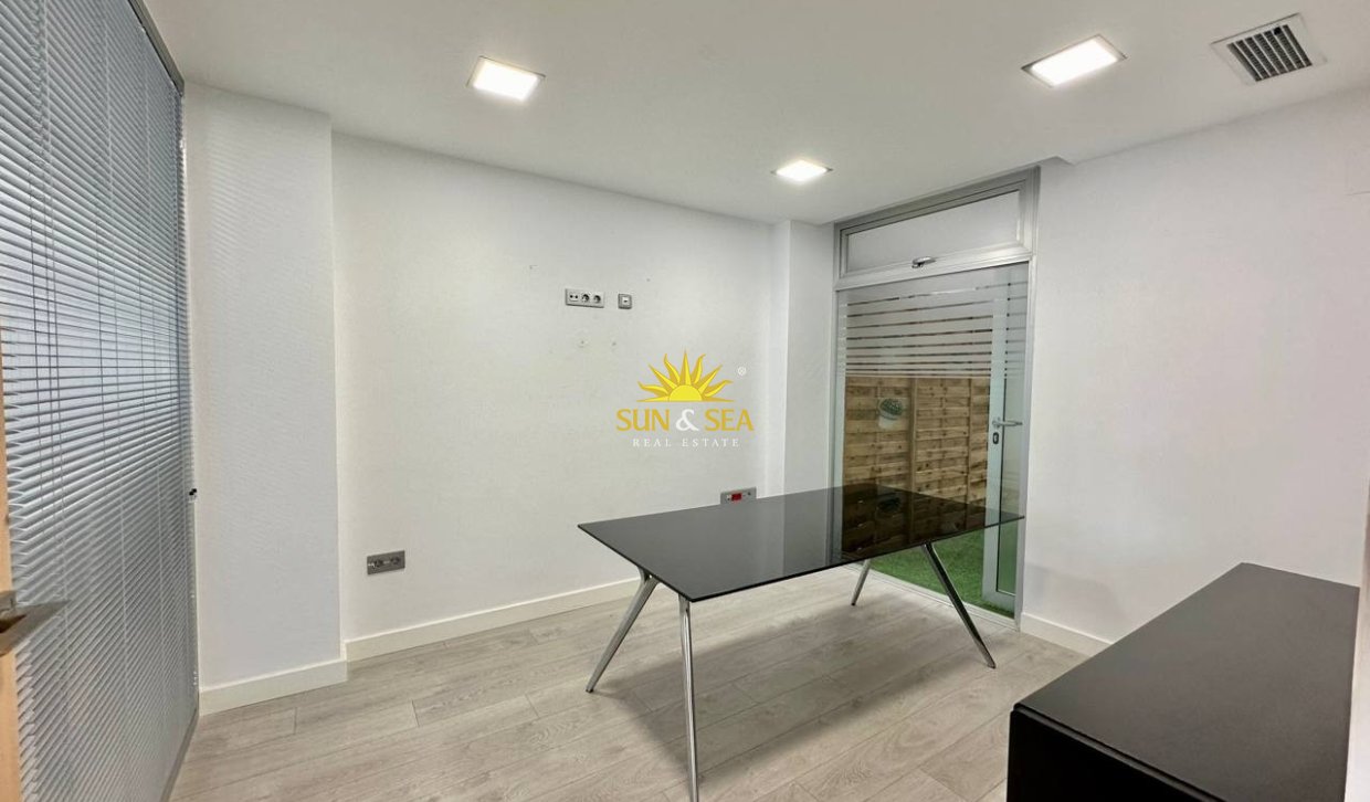 Long Term Rental - Commercial - Torrevieja - Centro