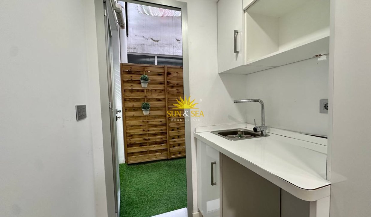 Long Term Rental - Commercial - Torrevieja - Centro