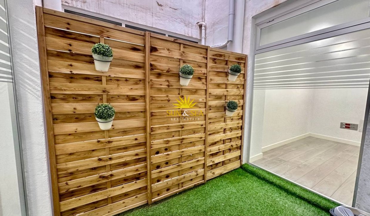 Long Term Rental - Commercial - Torrevieja - Centro