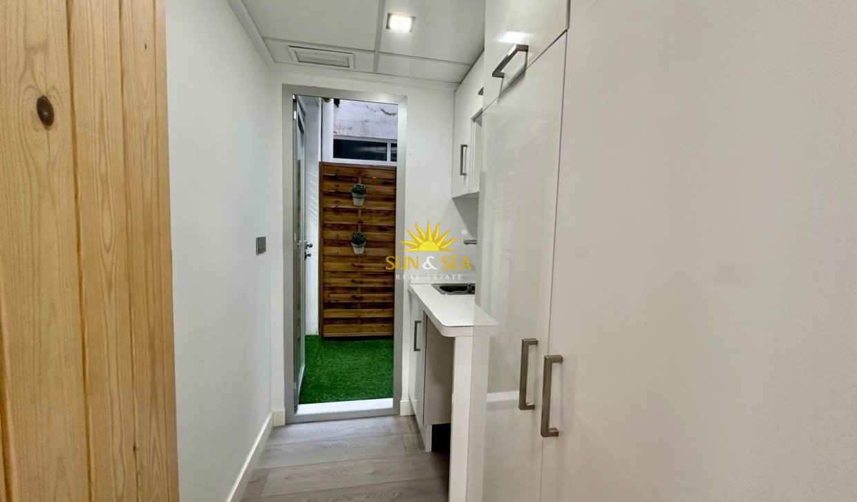 Long Term Rental - Commercial - Torrevieja - Centro