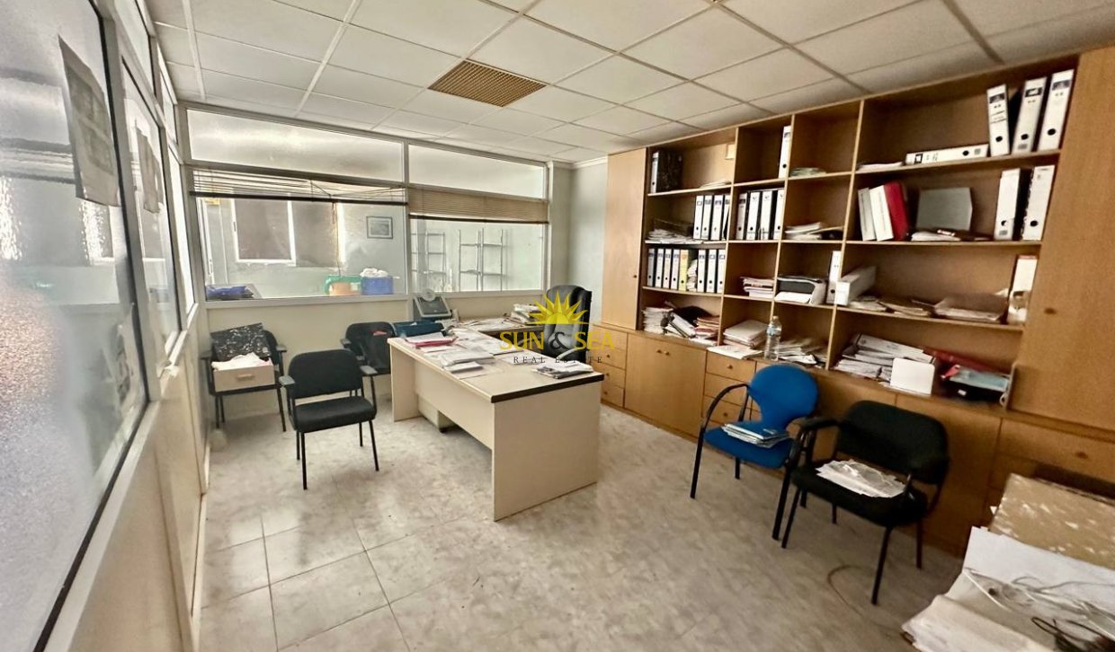 Long Term Rental - Commercial - Torrevieja - Los Frutales