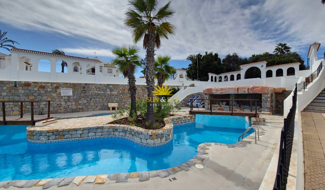 Lange Termijn Verhuur - Villa - Orihuela Costa - Villamartín