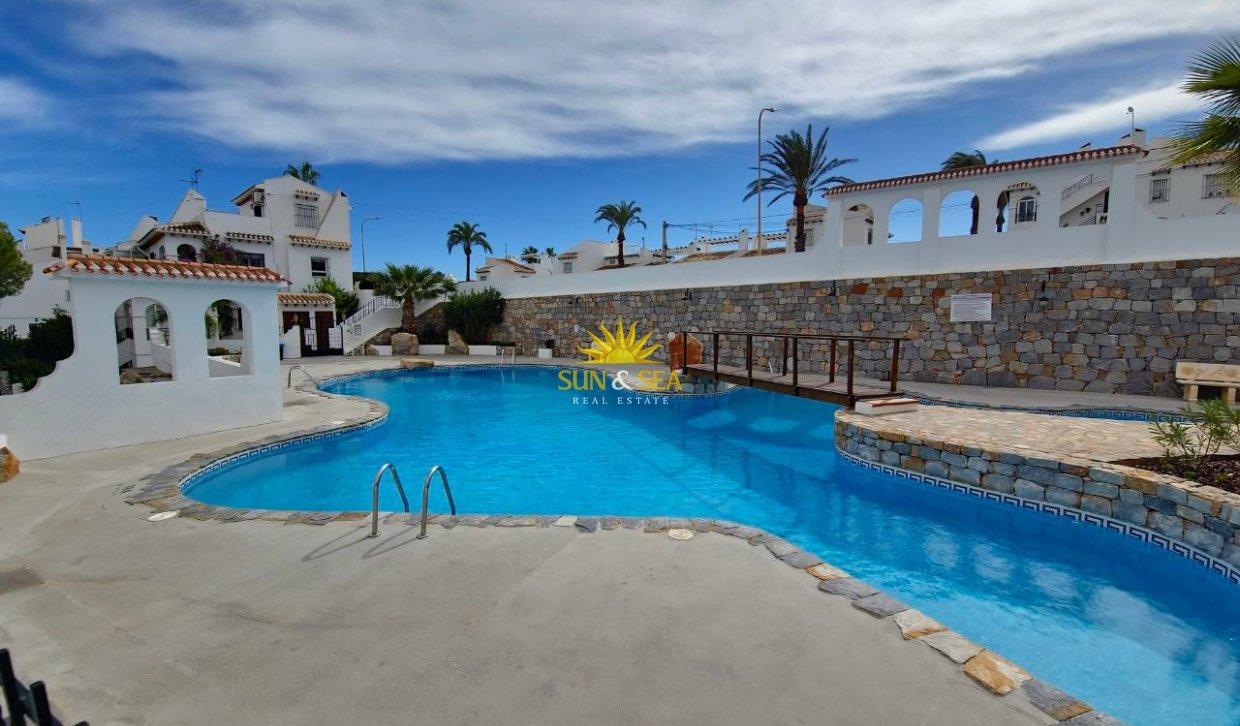 Lange Termijn Verhuur - Villa - Orihuela Costa - Villamartín