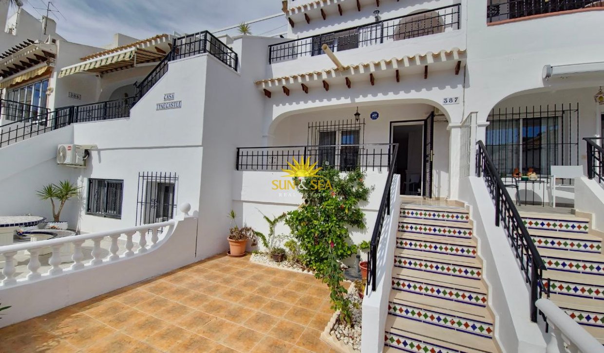 Lange Termijn Verhuur - Villa - Orihuela Costa - Villamartín