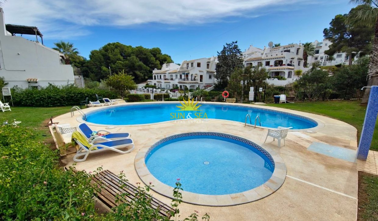 Lange Termijn Verhuur - Villa - Orihuela Costa - Villamartín