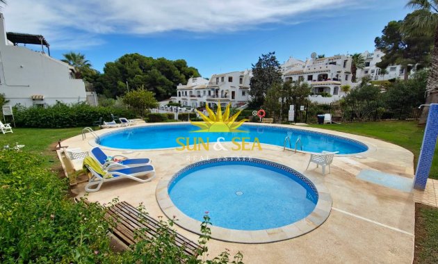 Lange Termijn Verhuur - Villa - Orihuela Costa - Villamartín