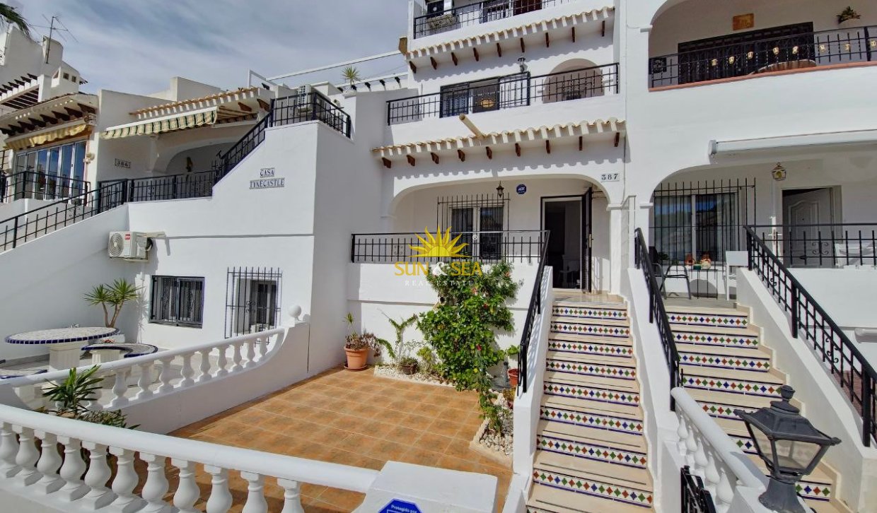 Lange Termijn Verhuur - Villa - Orihuela Costa - Villamartín