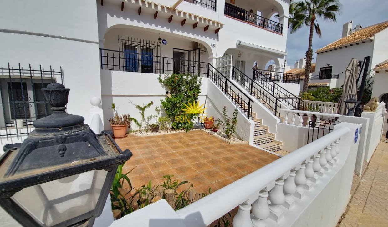 Lange Termijn Verhuur - Villa - Orihuela Costa - Villamartín
