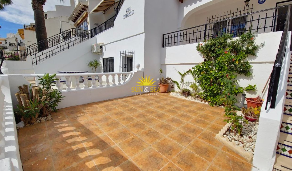 Lange Termijn Verhuur - Villa - Orihuela Costa - Villamartín