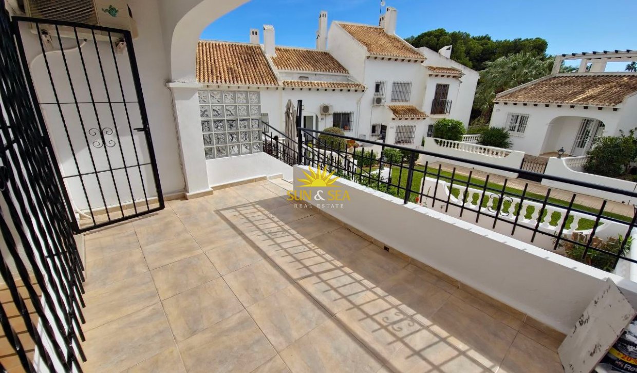 Lange Termijn Verhuur - Villa - Orihuela Costa - Villamartín