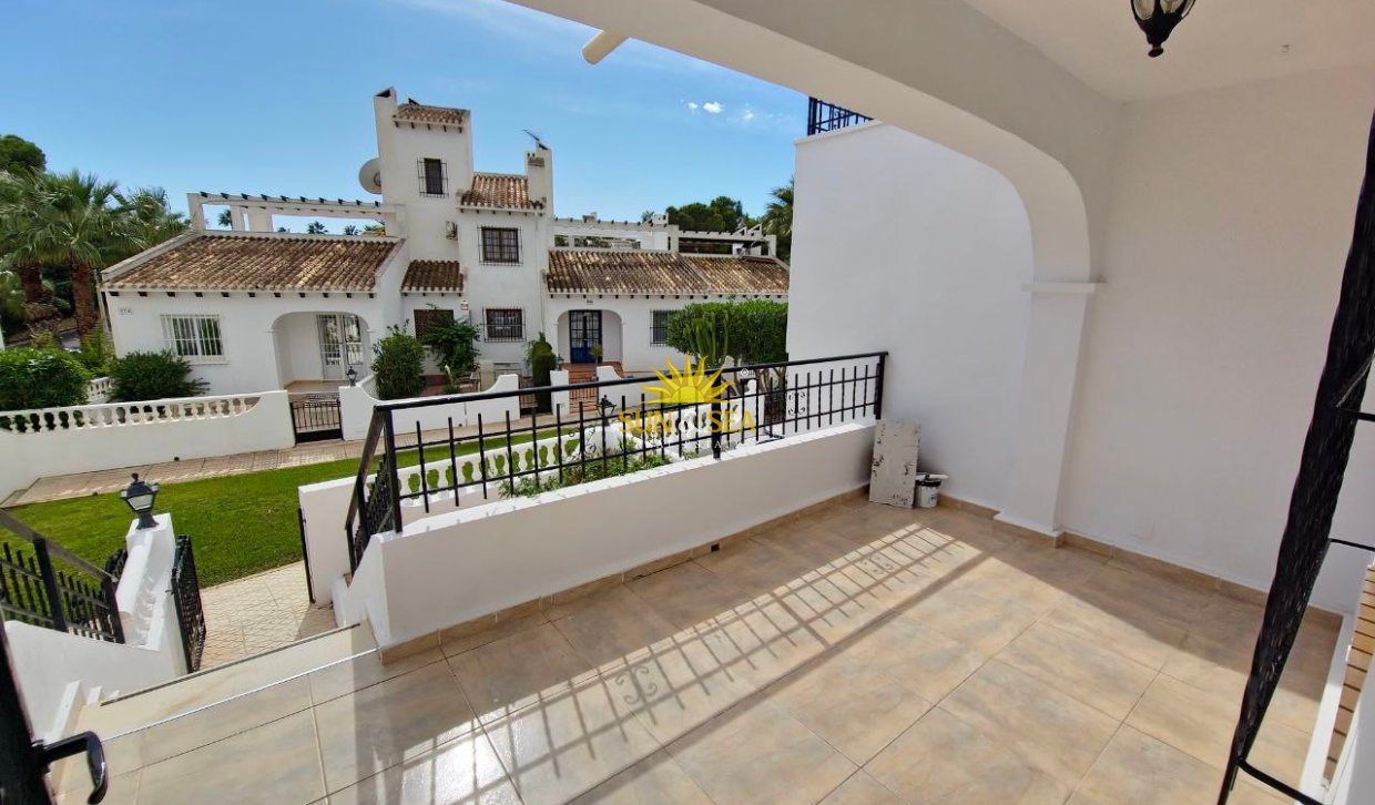 Lange Termijn Verhuur - Villa - Orihuela Costa - Villamartín