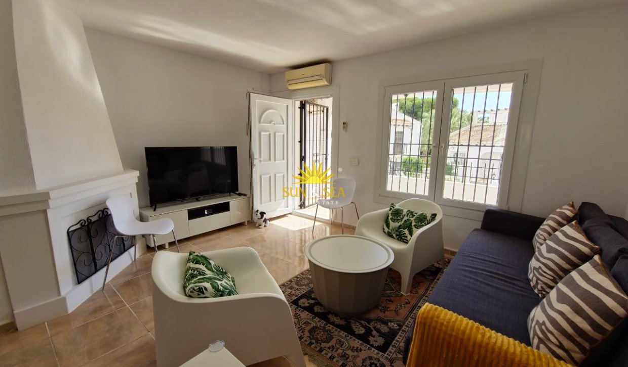 Lange Termijn Verhuur - Villa - Orihuela Costa - Villamartín