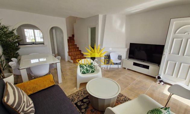 Lange Termijn Verhuur - Villa - Orihuela Costa - Villamartín