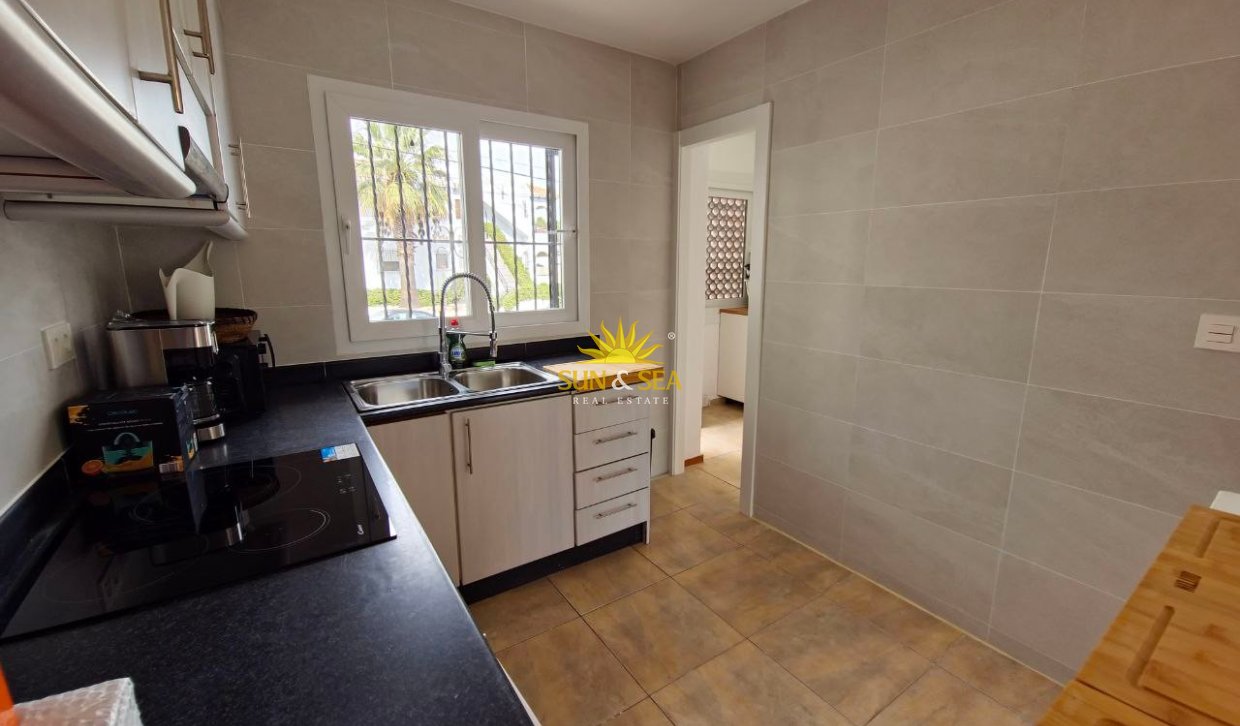 Lange Termijn Verhuur - Villa - Orihuela Costa - Villamartín