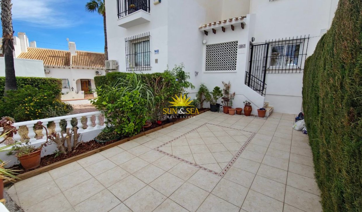 Lange Termijn Verhuur - Villa - Orihuela Costa - Villamartín