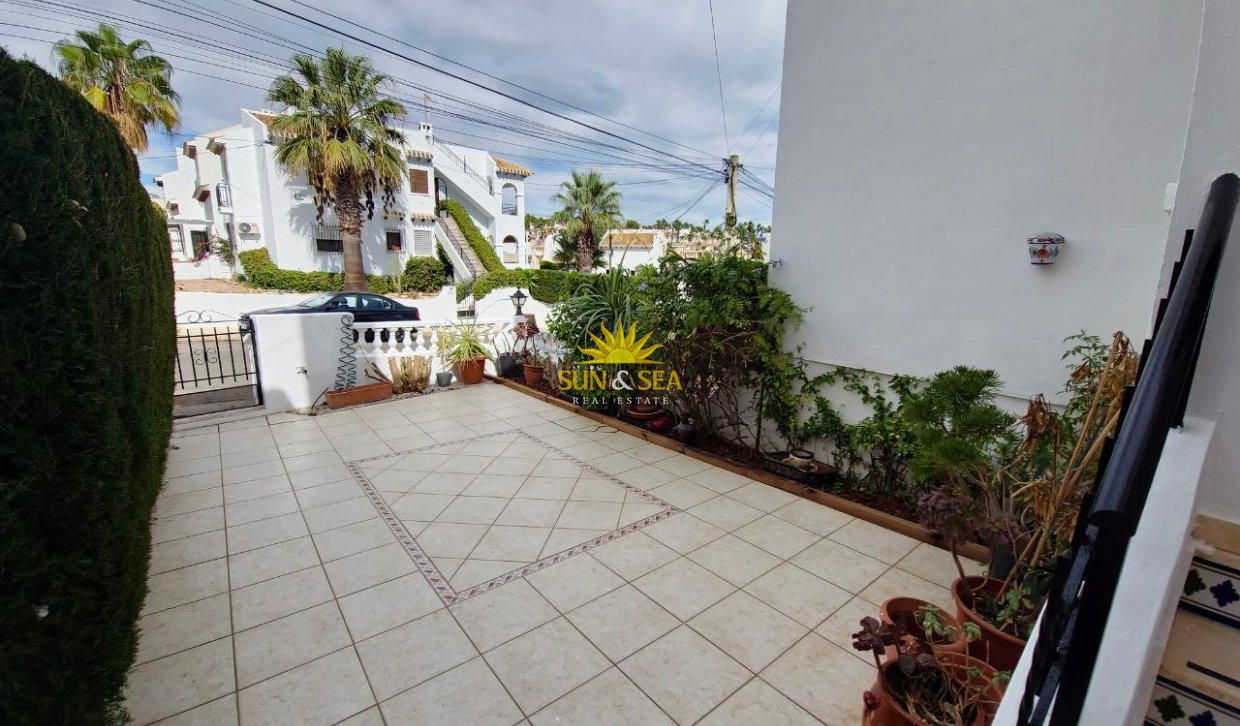 Lange Termijn Verhuur - Villa - Orihuela Costa - Villamartín