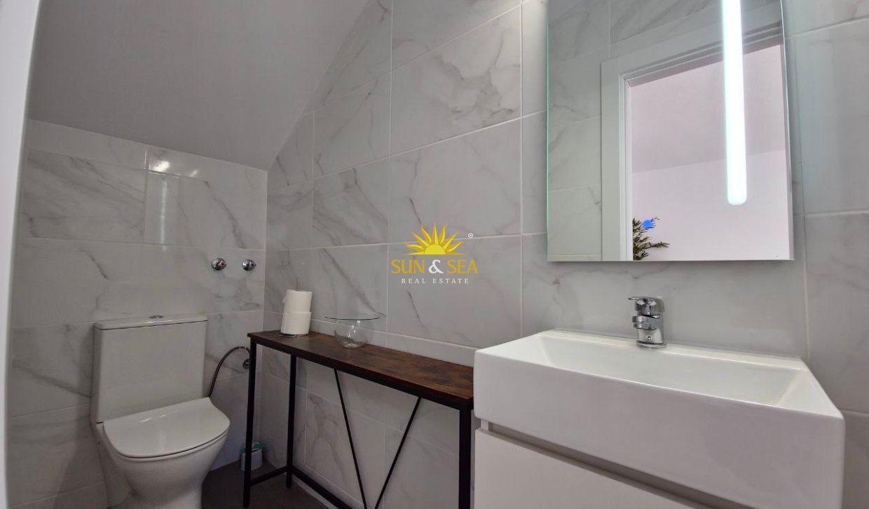Lange Termijn Verhuur - Villa - Orihuela Costa - Villamartín