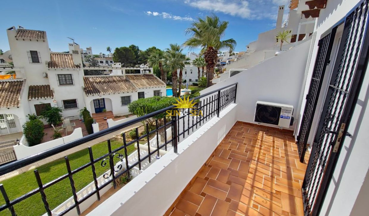 Lange Termijn Verhuur - Villa - Orihuela Costa - Villamartín