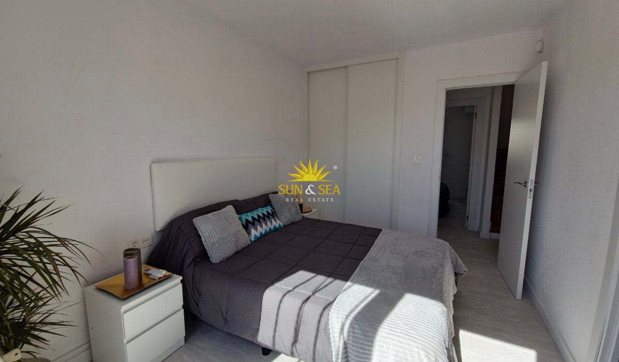 Lange Termijn Verhuur - Villa - Orihuela Costa - Villamartín